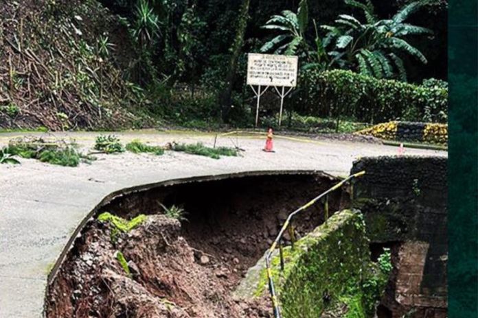 Daños estructurales en el puente Monte Bello III, por el cual anunciaron un cierre temporal. Foto La Hora: Municipalidad de Fraijanes