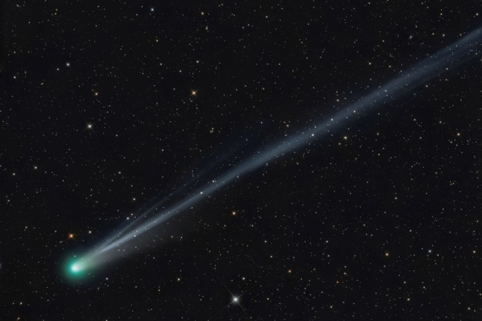 Imagen de la representación de la luz emitida por el cometa Lemmon. Foto La Hora: AP