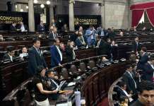 Congreso de la República aprobó de urgencia nacional el Decreto 10-2025, que corrige el error que reducía los fondos del Programa de Alimentación Escolar. Foto La Hora: José Orozco.