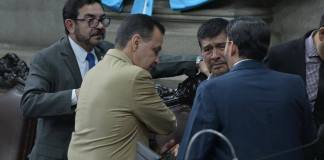 La interpelación al ministro de Salud se suspendió nuevamente