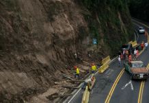 Inicio de construcción de un muro de contención en el km 11.5 de la ruta de Boca del Monte con avenida Hincapié. Foto La Hora: Covial