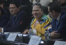 La contradicción de Consuelo Porras: habla de transparencia pero su sueldo es un secreto La fiscal general María Consuelo Porras durante la reunión por el presupuesto en el Congreso, el pasado 30 de septiembre. Foto La Hora: José Orozco.
