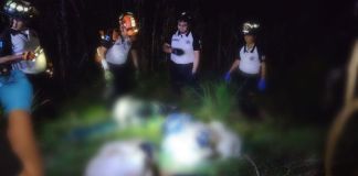 Bomberos Voluntarios localizan cuerpos en la ruta al Atlántico. Foto La Hora: José Orozco.