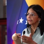 Delcy Rodríguez se pronuncia para decir que el artículo de Miami Herald es falso.