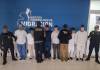 Ocho hombres fueron detenidos tras ser deportados. Foto La Hora: PNC.