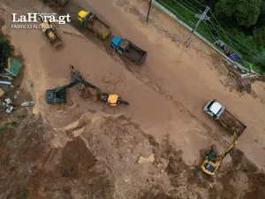 #LHActualiza: Nuevo deslizamiento de tierra se produce en km 24 de CAES, mientras continúan labores de limpieza y rescate