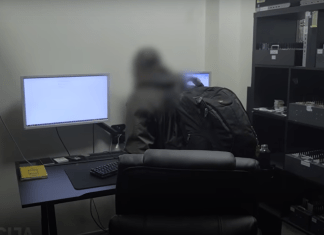 Desarticulan a banda que estafó millones de euros a través de mensajes con miles de tarjetas SIM