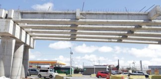 Trabajos en el paso a desnivel de la calzada Roosevelt que afectarán la circulación vial por el sector, debido a cierres temporales. Foto La Hora: CIV.