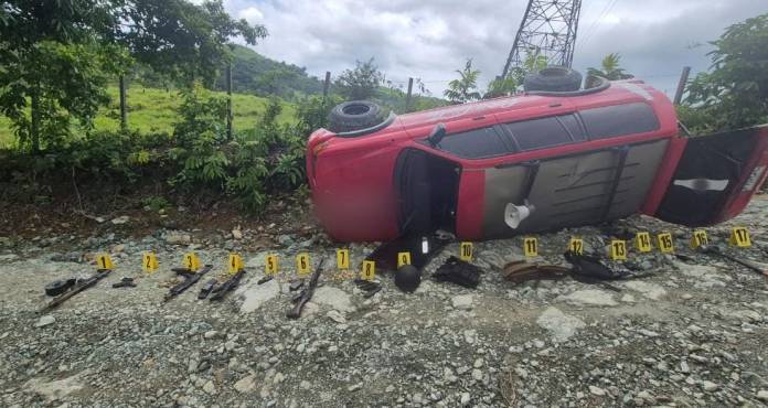 EQUIPO PNC reportó la incautación de armas y equipo táctico. Foto La Hora: PNC.
