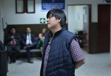 Caso Toma USAC: estudiante Edmar Arriola es ligado a proceso con medida sustitutiva Edmar Arriola, estudiante de la USAC, es ligado a proceso, pero le fue otorgado arresto domiciliar, Foto La Hora: Fabrico Alonzo