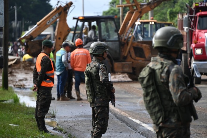 pic.twitter.com/4yUutEG0uz— Ejército de Guatemala (@Ejercito_GT) October 6, 2025