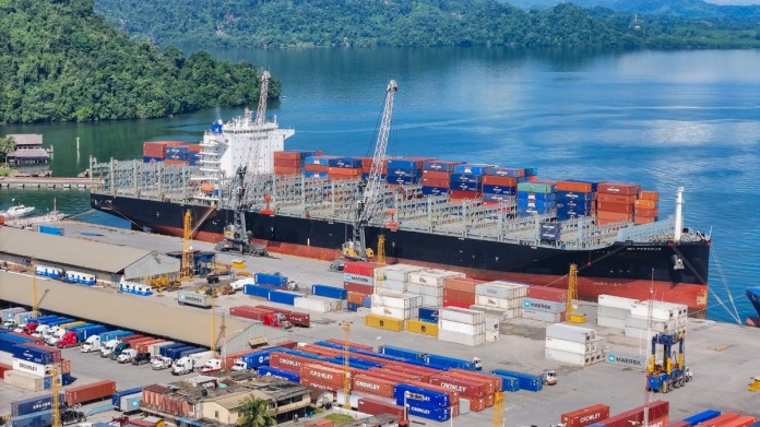 El 45 de las exportaciones del pais en riesgo por lentitud en operaciones en Santo Tomas de Castilla El 45% de las exportaciones del país en riesgo por lentitud en operaciones en Santo Tomás de Castilla