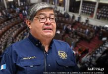 Gobernación por iniciativa de Ley Antipandillas: «No surgen de la coyuntura, coinciden con ella» Francisco Jiménez, junto con su equipo del Ministerio de Gobernación, presentan iniciativa de Ley Antipandillas. Arte La Hora: Francisco Altán