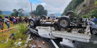 Fuerte colisión en el kilómetro 97 de la carretera Interamericana. Foto La Hora: ASONBOMD
