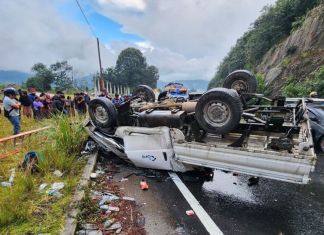 Fuerte colisión en el kilómetro 97 de la carretera Interamericana. Foto La Hora: ASONBOMD