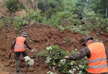 Deslizamiento obstruye paso en Xayá-Pixcayá, Chimaltenango Conred