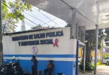 El Ministerio Público (MP) busca ejecutar órdenes de captura y realiza un allanamiento en el MSPAS por la firma del convenio con Unops. Foto La Hora: MPSPAS