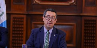 "Una historia que podría ser buena para una serie de televisión", expresa Menkos ante Caso UNOPS.