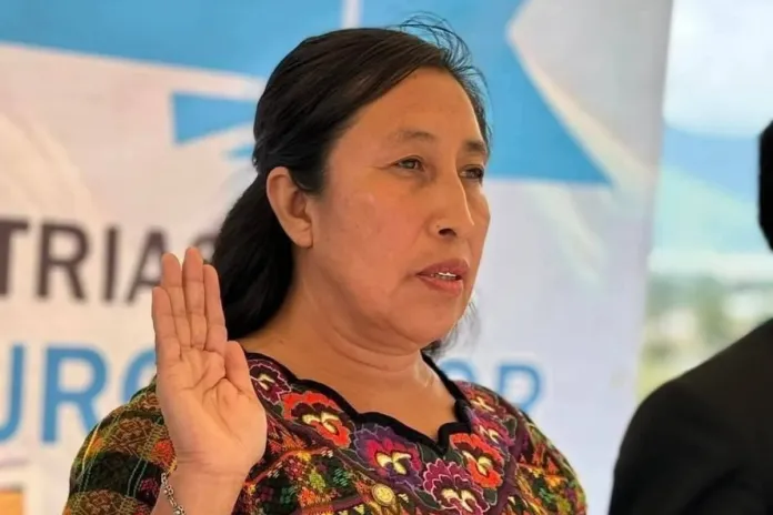 Gobernadora toto Gobernadora de Totonicapán renuncia a cargo por temas