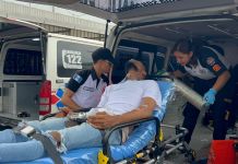 Personas con síntomas de intoxicación en zona 18. Foto La Hora: CVB.