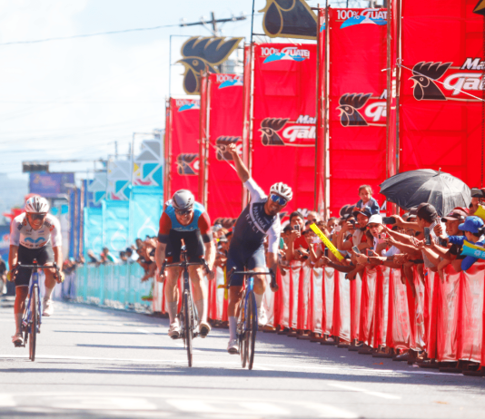 El panameño Bolívar Espinoza lidera en esta primera etapa la 64 Vuelta Ciclística a Guatemala. Foto: Federación de Ciclismo de Guatemala.