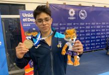 El guatemalteco Jayco Sebastián Bourdet conquista la gimnasia rítmica obteniendo la medalla de oro Jayco Sebastian Bourdet logra la medalla de oro en gimnasia rítmica. Foto La Hora: Carlos Vicente