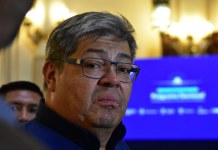 El ministro de gobernación, Francisco Jiménez, aseguró que va tras los pandilleros fugados hasta que se concrete el relevo del cargo. Foto La Hora: Archivo