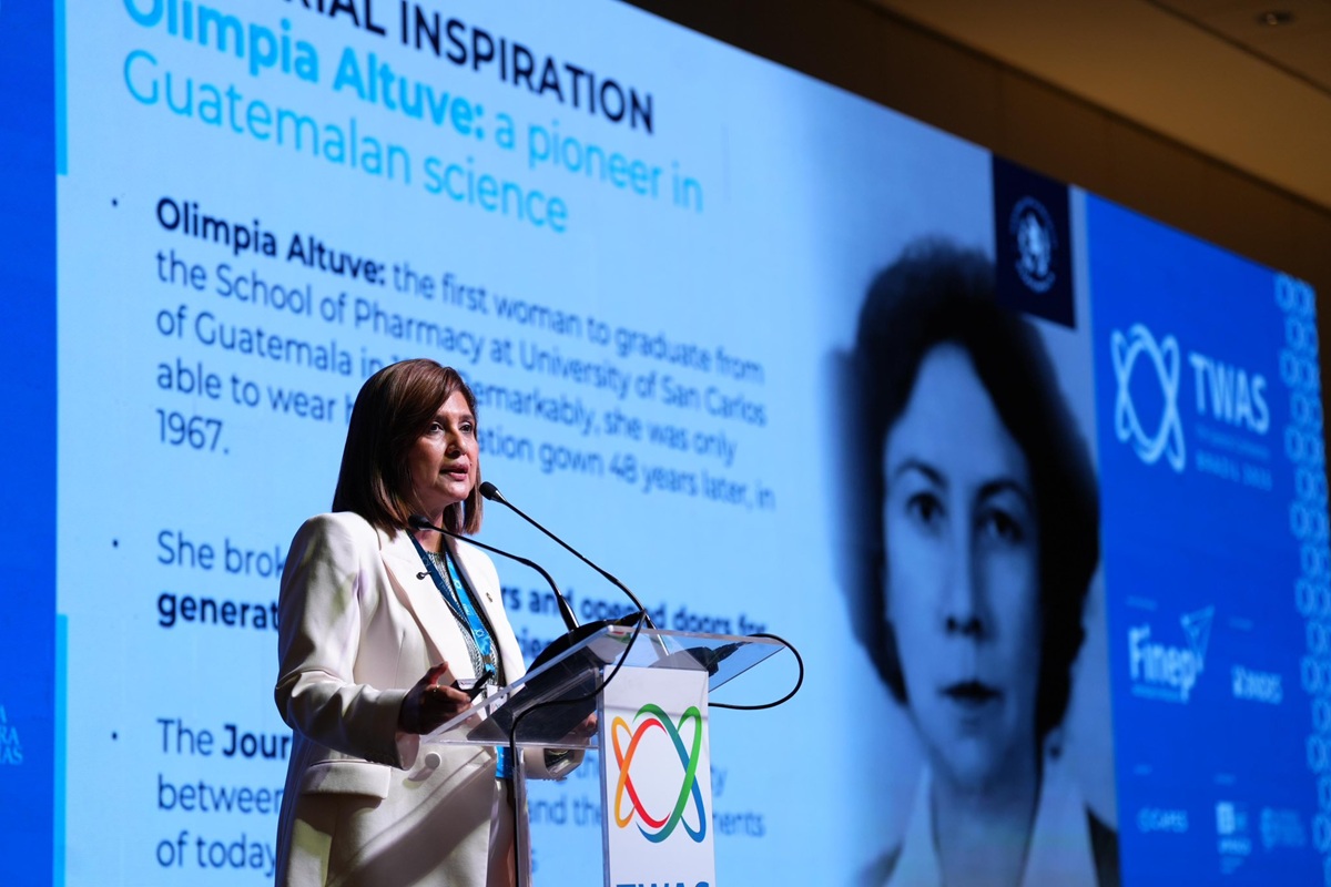 Karin Herrera resalta en Brasil que «la ciencia debe ser una herramienta de transformación social»