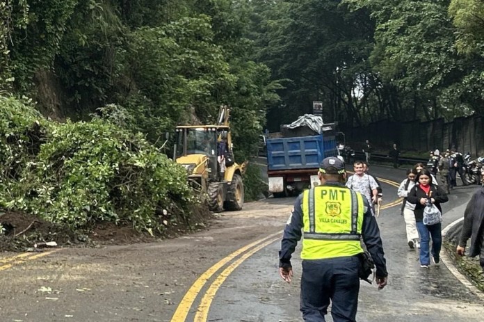 Municipalidad de Villa Canales declara como zona de alto riesgo el km 11 de Boca del Monte.