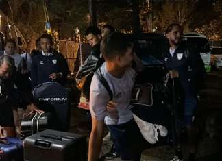 Llegada de la selección nacional por tierra desde El Salvador. Foto La Hora: Jose Orozco
