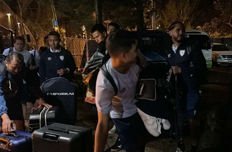 Llegada de la selección nacional por tierra desde El Salvador. Foto La Hora: Jose Orozco