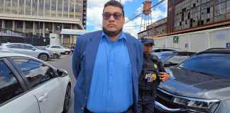 Caso UNOPS: Jefe de presupuesto del MSPAS capturado dice que «solo hizo su trabajo» Autoridades capturaron al jefe de presupuesto del Ministerio de Salud, quien espera ser escuchado por juez competente. Foto La Hora: Sergio Osegueda
