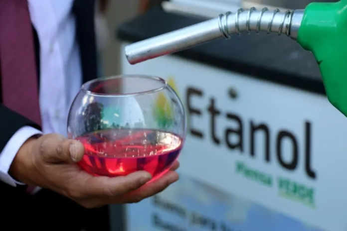 MEM establece porcentajes de mezcla de etanol y gasolina que serán obligatorios en 2026