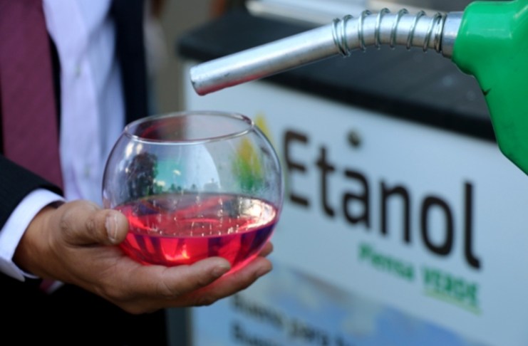 La mezcla de etanol E10 es el primer paso: Guatemala se sumará a una tendencia que ya siguen más de 65 países A partir del 21 de agosto, los consumidores usarán la mezcla de etanol en sus vehículos. Foto La Hora: archivo