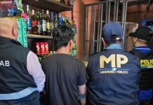 Rescatan a menor que laboraba en licorería durante inspección del Mintrab en Villa Nueva.