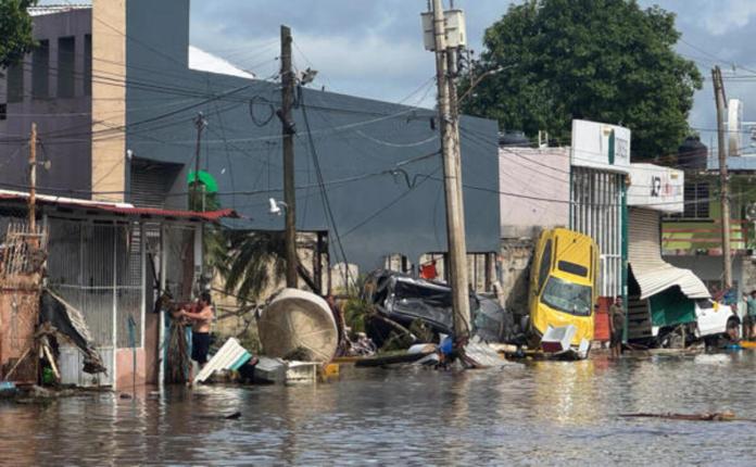 Al menos 23 personas fallecieron y ocho están desaparecidas tras las fuertes lluvias que azotaron México y provocaron numerosas inundaciones, con afectaciones en 31 de los 32 estados del país, según informaron las autoridades. Foto: La Hora/ EFE