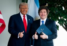 Milei agradece a Trump el «apoyo» tras visita oficial y el auxilio financiero a Argentina Milei agradeció a Trump su respaldo político y el auxilio financiero de EE. UU., considerándolo clave para las reformas económicas en Argentina.
