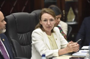 Tras hermetismo y luego de consulta, Gobierno confirma salida de Patricia Orantes del MARN