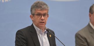 Ministro de Salud, Joaquin Barnoya, responde a congelamiento de pago a UNOPS. Foto La Hora: Fabricio Alonzo