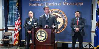 Detención de veinte personas acusadas de participar en una presunta conspiración de tráfico de drogas en el delta del Mississippi. Foto La Hora: FBI.