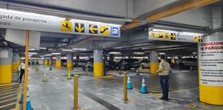 PARQUEO LA AURORA