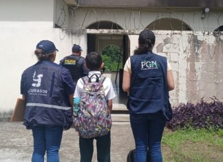 Autoridades de PGN brindan medidas de protección a menor víctima de malos tratos. Foto: PGN