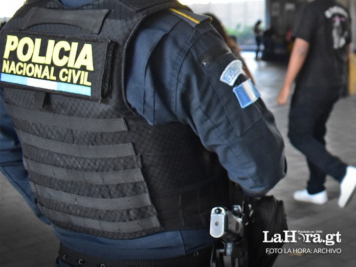 Imagen ilustrativa de agente de la PNC. Foto La Hora: Archivo