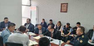 Director en funciones del Sistema Penitenciario (SP), Mario Pacay, se presenta al Congreso. Foto La Hora: Joel Maldonado.