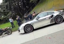 Porsche chocado en ruta Interamericana. Foto La Hora: Redes sociales