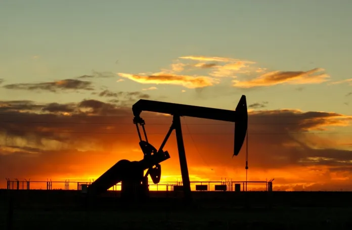 Posible acuerdo entre China e India con EE UU impulsa subida del precio del petroleo Posible acuerdo entre China e India con EE. UU. impulsa subida del precio del petróleo