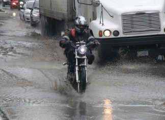 Archivo de la época de lluvia en la ciudad capital. Foto La Hora: Jose Orozco