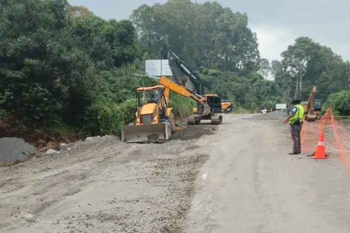 Ruta Cito Zarco Trabajos realizados en el paso provisional del km 194 de la ruta Cito Zarco. Foto La Hora: CIV