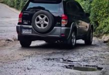 Ruta alterna que conecta San José Pinula-Barberena (El Tecolote) se encuentra en muy mal estado, según autoridades Estado de la ruta alterna El Tecolote. Foto La Hora: Captura de Pantalla