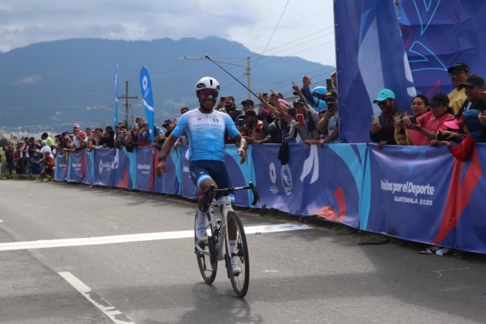 Sergio Chumil conquistó la medalla de oro en ciclismo de ruta en los Juegos Centroamericanos 2025